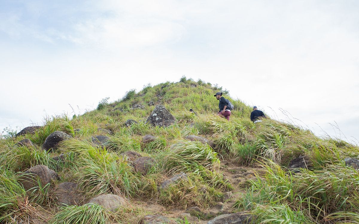 exploring-hanthana-mountains-with-johann-peries