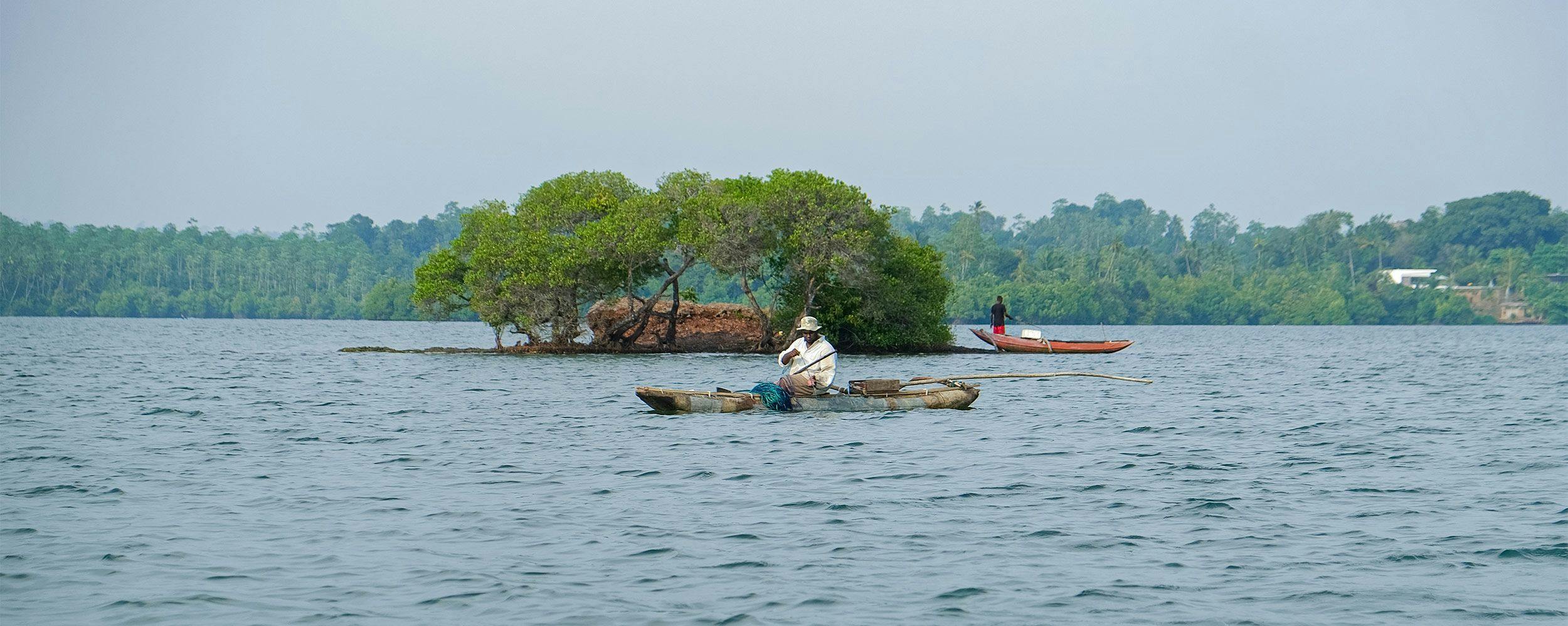 Island hopping on Koggala Lake