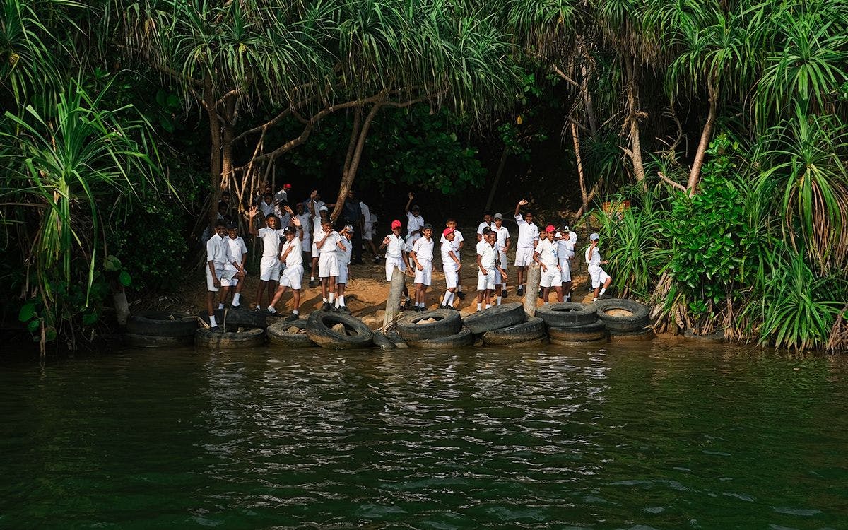 Island hopping on Koggala Lake